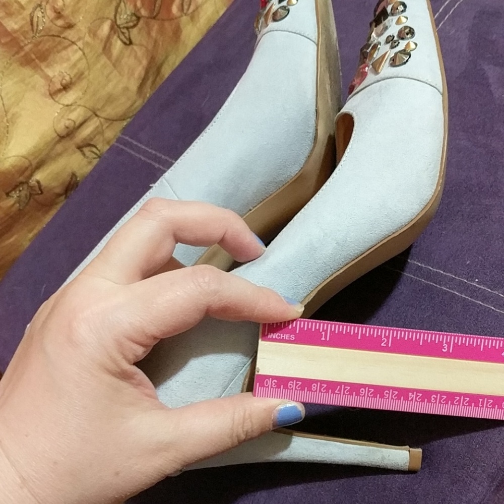 Shoes - Picture 4 of 4
